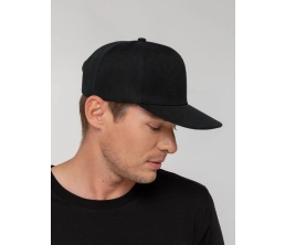 Бейсболка Snapback с прямым козырьком, черная