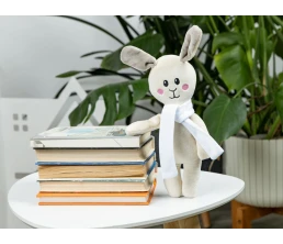 Мягкая игрушка Beastie Toys, заяц с белым шарфом