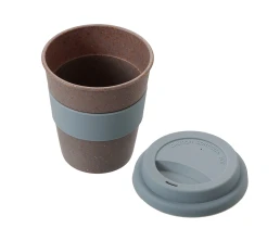 Стакан с силиконовой крышкой 