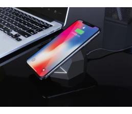 Док-станция «Geo Dock» с быстрой беспроводной зарядкой, черный с белой подсветкой. XOOPAR