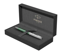 Шариковая ручка Parker Sonnet Essentials Green SB Steel CT, цвет чернил black, перо: M, в подарочной упаковке.