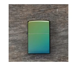 Зажигалка ZIPPO Classic с покрытием High Polish Teal, латунь/сталь, зелёная, глянцевая, 38x13x57 мм