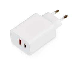 Сетевое зарядное устройство c выходами USB-A и USB-C «Recharger Pro», быстрая зарядка QC/PD, 30 Вт, белый