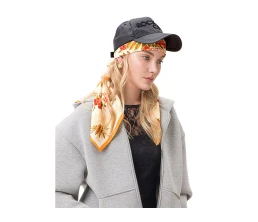 Платок «Тагильский поднос», молочный