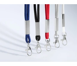 Шнурок для бейджа Tube Metal, черный