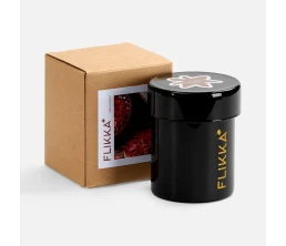 Ароматическая свеча Flikka, сандал и амбра, черная