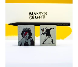 Набор Pininfarina Banksy Lizzy Stardust: карандаш SMART с бетонной подставкой