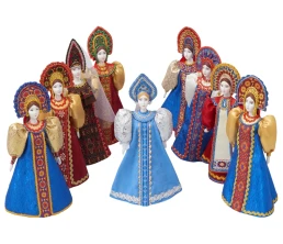 Подарочный набор: кукла фарфоровая, чай 