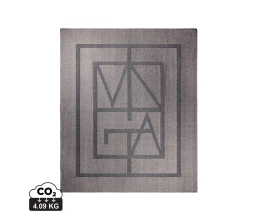Плед VINGA Monogram из переработанного полиэстера GRS, 170x130 см