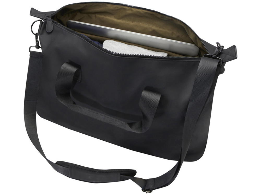 Спортивная сумка для ноутбука с диагональю экрана 15,6 дюйма Turner, изготовленная из переработанных материалов согласно стандарту GRS - сплошной черный Спортивная сумка для ноутбука с диагональю экрана 15,6 дюйма Turner, изготовленная из переработанных материалов согласно стандарту GRS - сплошной черный