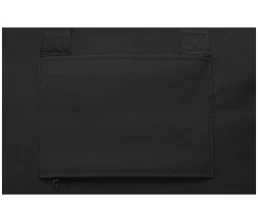 Спортивная сумка для ноутбука с диагональю экрана 15,6 дюйма Turner, изготовленная из переработанных материалов согласно стандарту GRS - сплошной черный Спортивная сумка для ноутбука с диагональю экрана 15,6 дюйма Turner, изготовленная из переработанных материалов согласно стандарту GRS - сплошной черный