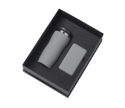 Подарочный набор c вакуумной термокружкой и повербанком С2, серый Подарочный набор c вакуумной термокружкой и повербанком С2, серый