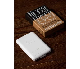 Органайзер с беспроводной зарядкой и набором адаптеров Octopod, белый