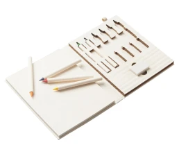 Набор цветных карандашей и листочков для рисования из молочной бумаги 