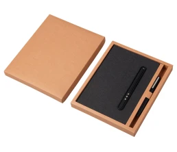 Набор блокнот А5 с магнитным держателем для ручки и подставкой для телефона и металлической шариковой ручкой 