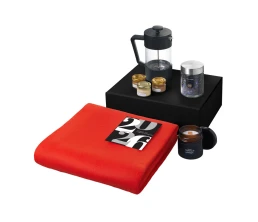 Подарочный набор c пледом, френчпрессом, чаем и медом, красный