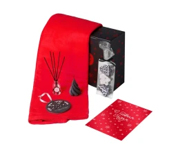 Подарочный набор с пледом, свечой и диффузором, красный