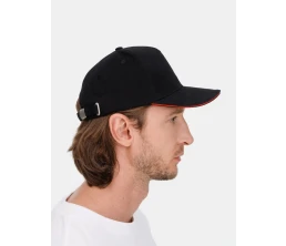 Бейсболка Classic 2.0, черная с красным кантом