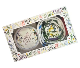 Набор: платок «Русский полевой букет» и свеча «Цветы и травы»