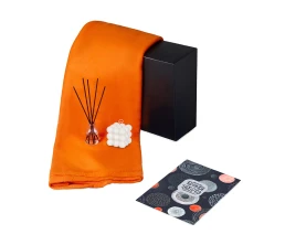 Подарочный набор с пледом, свечой и диффузором, оранжевый