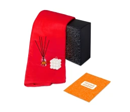 Подарочный набор с пледом, свечой и диффузором, красный