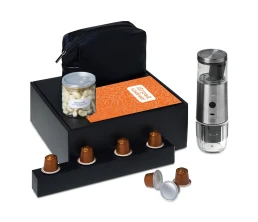 Подарочный набор «Re:y. Boost» с кофемашиной, капсулами и косметичкой