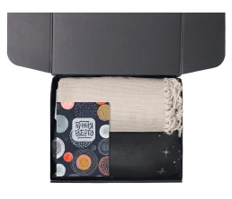 Подарочный набор «Re:y. Haven»  с пледом, кружкой и чаем