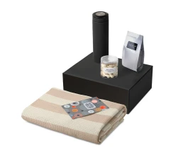 Подарочный набор «Re:y. Warm» с пледом, термосом и чаем