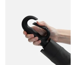 Зонт обратного сложения inLoop с ручкой-карабином, черный