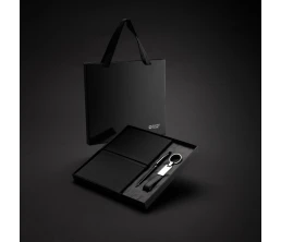 Блокнот Swiss Peak в комплекте с ручкой и брелком