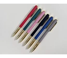 Ручка пластиковая шариковая 