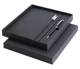 Набор Legato Elegance из блокнота формата А5 в твердой обложке и ручки-роллера, черный/черный