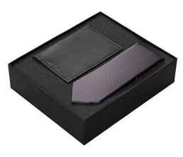 Подарочный набор Long River: обложка для паспорта, галстук, черная коробка