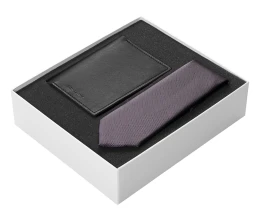 Подарочный набор Long River: обложка для паспорта, галстук, белая коробка