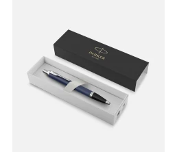 Ручка шариковая Parker IM Core Matte Blue CT, темно-синяя с черным