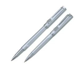 Набор Pierre Cardin коллекция «ПАРА (PEN&PEN)» : ручка шариковая + роллер. Корпус - латунь, отделка и детали дизайна - сатиновое покрытие, сталь + хром. Цвет серебристый. Упаковка Е.