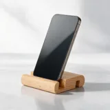 Подставка для смартфона из массива бука «Cradle» — фото 1