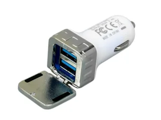 Квадратная автомобильная зарядка на 2 USB-порта — фото 2
